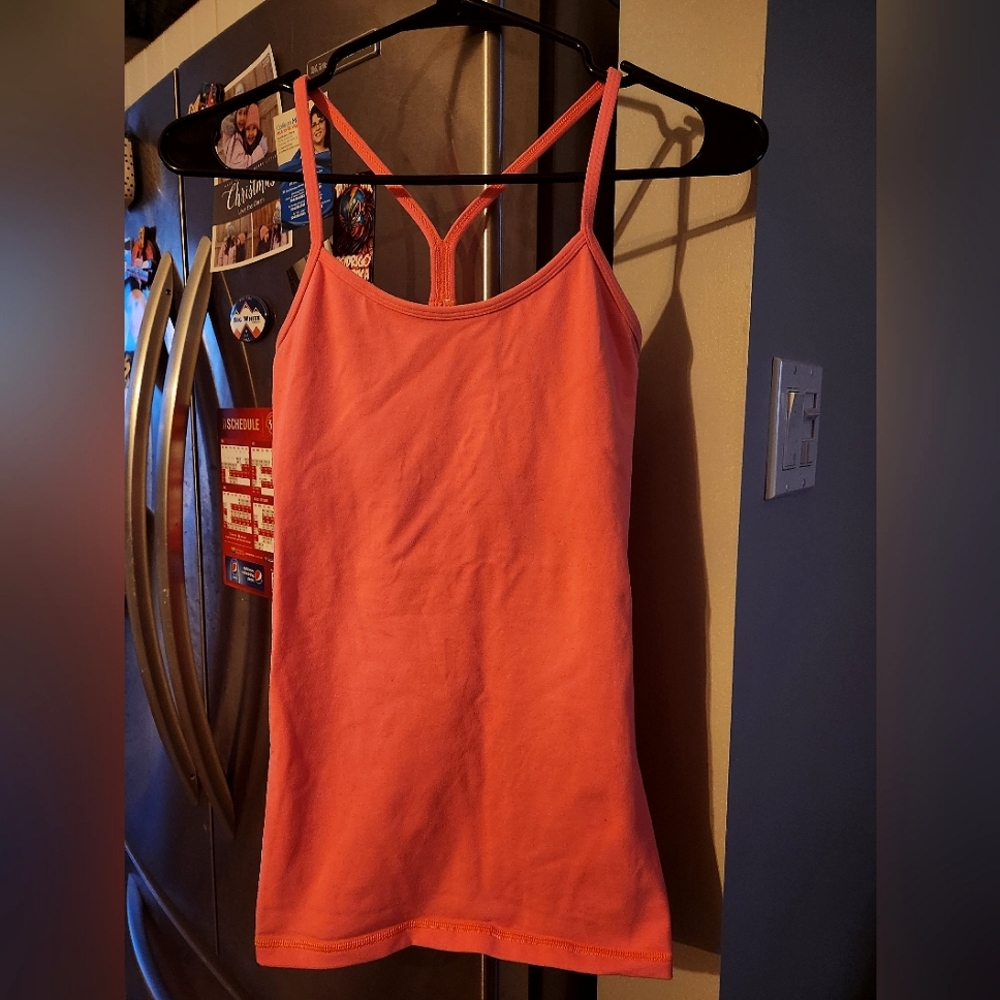 Lululemon pink tank with build in bra